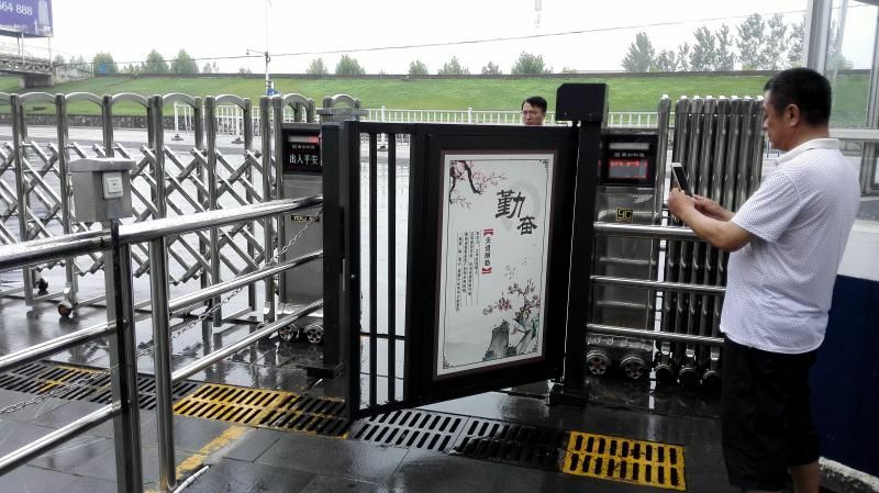 人行小門+人臉識(shí)別/門禁系統(tǒng) 